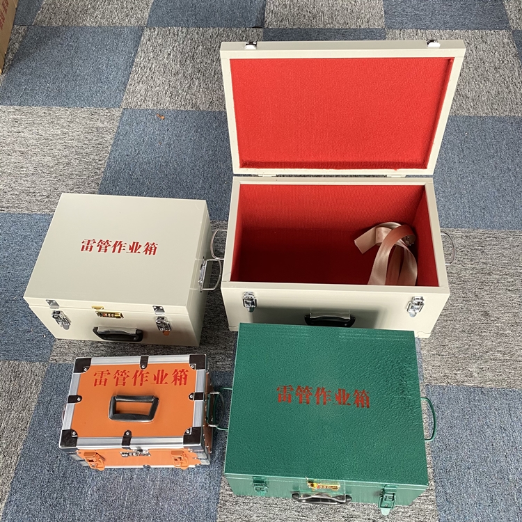 麻城爆破工程作业箱如何选择？玻璃钢与传统材质的全面对比